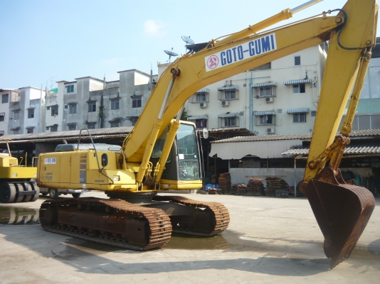 รถขุด Komatsu PC200-6 รถเก่านอกนำเข้าจากญี่ปุ่น สภาพดีเยี่ยม ระบบไฟฟ้าครบ ยังไม่ผ่านการใช้งานในไทย 100\% เอกสารครบ