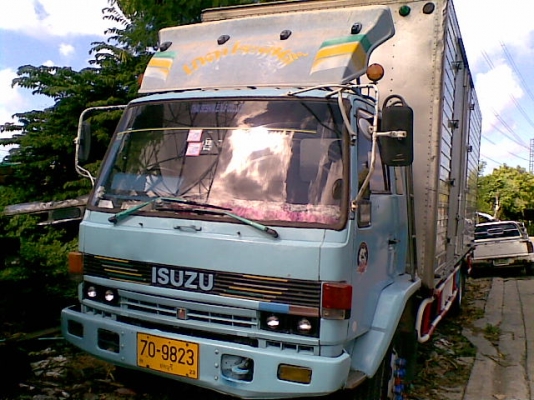 ขาย 6 ล้อ อีซูซุ ร๊อคกี้ตู้แห้ง FTR ยาว 7.20 เมตร