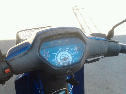 ขาย HONDA WAVE 100 ปี 2547 เดิม สภาพดี เครื่องดี ทะเบียนพร้อมโอน