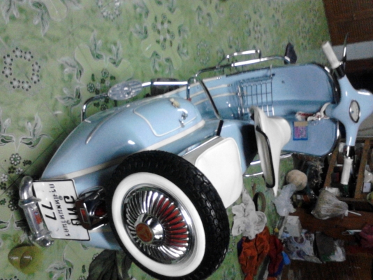 ขาย vespa sprint 150 สีฟ้านม สภาพ 95\% มีใบ