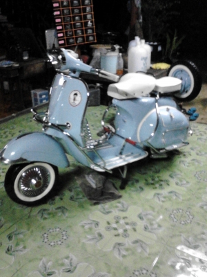 ขาย vespa sprint 150 สีฟ้านม สภาพ 95\% มีใบ