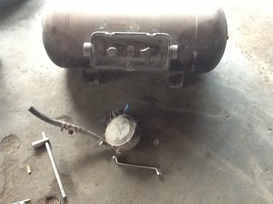 ขายถูกถังLPG พร้อมหม้อต้มสภาพดี