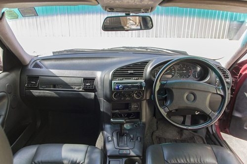 ขาย BMW 318i (4Dr) บ้าน สภาพสวย 80\%,รุ่นนกแก้ว ราคาถูก