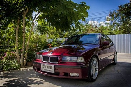 ขาย BMW 318i (4Dr) บ้าน สภาพสวย 80\%,รุ่นนกแก้ว ราคาถูก