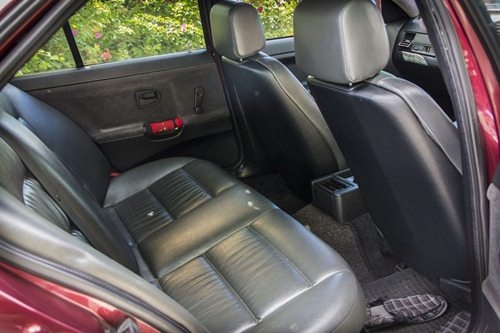 ขาย BMW 318i (4Dr) บ้าน สภาพสวย 80\%,รุ่นนกแก้ว ราคาถูก