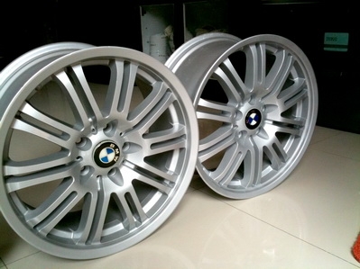 ล้อแม็กซ์ 18 นิ้ว BMW M3 กว้าง 8.5 ออฟ ET42 ขนาด 5รู120 ใส่บีเอ็มทุกรุ่นได้พอดี ล้อแม็กซ์ 18 นิ้ว BMW M3 กว้าง 8.5 ออฟ ET42 ขนาด 5รู120 ใส่บีเอ็มทุกรุ่นได้พอดี