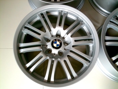 ล้อแม็กซ์ 18 นิ้ว BMW M3 กว้าง 8.5 ออฟ ET42 ขนาด 5รู120 ใส่บีเอ็มทุกรุ่นได้พอดี ล้อแม็กซ์ 18 นิ้ว BMW M3 กว้าง 8.5 ออฟ ET42 ขนาด 5รู120 ใส่บีเอ็มทุกรุ่นได้พอดี