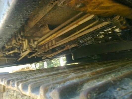 รถแบคโฮ ยี่ห้อ CAT รุ่น E70