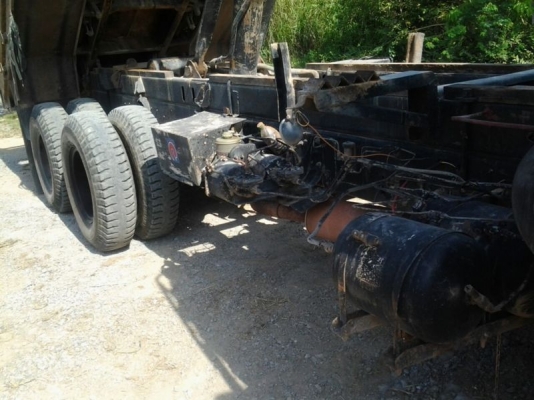 รถฮีโน่ 10 ล้อดั๊ม FM3M 240 แรงม้า ปี 40  สนใจติดต่อ 081 - 6079515