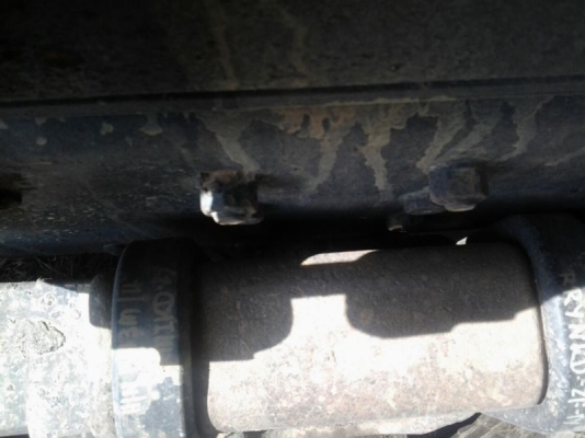 รถฮีโน่ 10 ล้อดั๊ม FM3M 240 แรงม้า ปี 40  สนใจติดต่อ 081 - 6079515