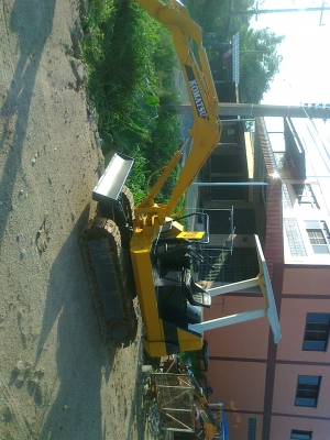 ขายถูก komatsu PC10-6 ขาย 195,000 บาท