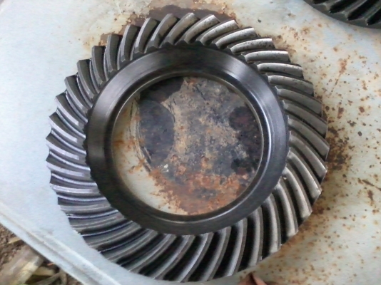 ขายเฟืองท้าย ISUZU FBR  ราคา 4000 โทร 089-4332135