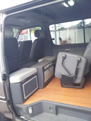 ขายรถตู้SUPER CUSTOM ช่วงยาว เครื่องดีเซล เบาะ4แถว รับนักเรียนเหมาะๆ ขายรถตู้SUPER CUSTOM ช่วงยาว เครื่องดีเซล เบาะ4แถว รับนักเรียนเหมาะๆ