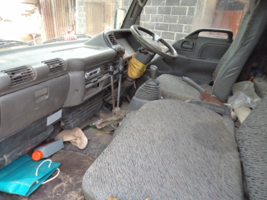 ขายรถ6ล้อดั้มอีซูซุAKRหัวการ์ตูน เครื่อง125แรงม้าฝาขาว สภาพดีราคาถูกๆๆพร้อมใช้