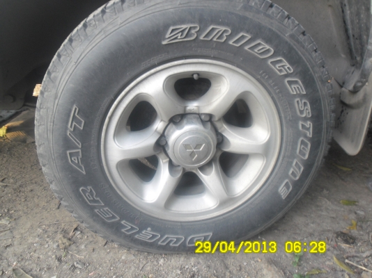 ขายชุดล้อแม็ก พร้อมยาง235-70R15