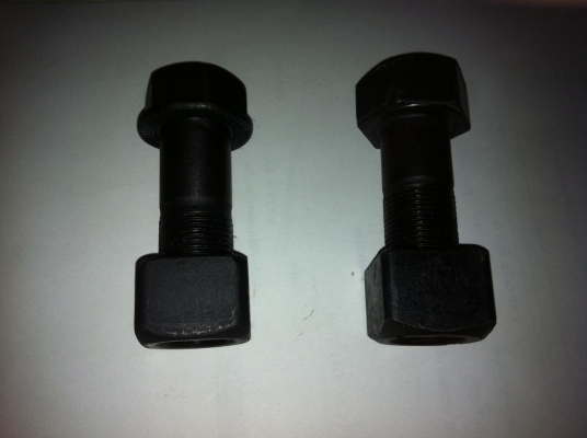 น็อตยึดแผ่นแทร็ค