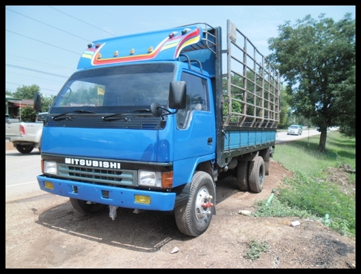 6 ล้อ มิสซูบิชิแคนเตอร์ 115 แรง สภาพสวยๆ