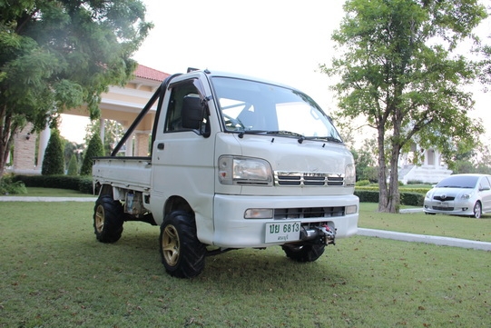 กระป้อ4x4 ญี่ปุ่น เครื่อง1300cc 4สูบ  แต่งมาพอสมควร เชิญชมครับ