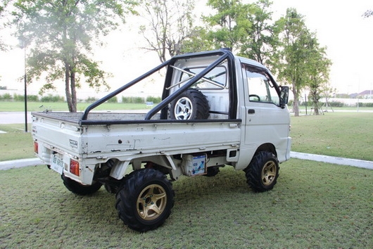กระป้อ4x4 ญี่ปุ่น เครื่อง1300cc 4สูบ  แต่งมาพอสมควร เชิญชมครับ