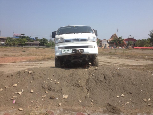 กระป้อ4x4 ญี่ปุ่น เครื่อง1300cc 4สูบ  แต่งมาพอสมควร เชิญชมครับ