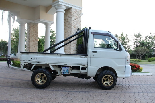 กระป้อ4x4 ญี่ปุ่น เครื่อง1300cc 4สูบ  แต่งมาพอสมควร เชิญชมครับ