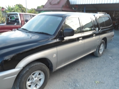 ขายรถmitsubishi strada 4 ประตู ปี2004 หร้อมประกันประเภท3