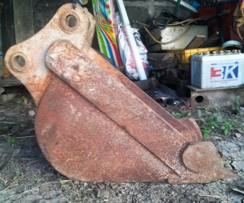 บุ้งกี๋ komatsu pc30-6