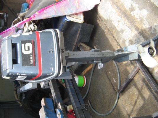 ขาย เครื่่่่่่องเรือ Yamaha 6 แรง หางสั้น สภาพเครื่อง90\% นำเข้าญี่ปุ่น ราคา 15,500 ขาย เครื่่่่่่องเรือ Yamaha 6 แรง หางสั้น สภาพเครื่อง90\% นำเข้าญี่ปุ่น ราคา 15,500