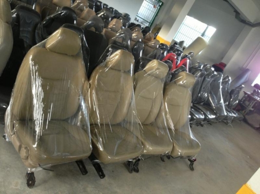 เบาะแท้หลายรุ่นหลายยี่ห้อครับ สอบถามก่อนได้ครับ