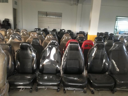 เบาะแท้หลายรุ่นหลายยี่ห้อครับ สอบถามก่อนได้ครับ