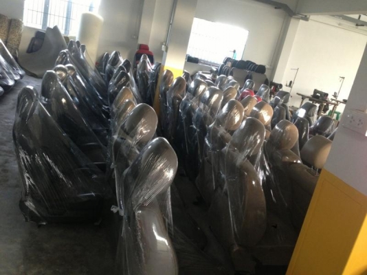 เบาะแท้หลายรุ่นหลายยี่ห้อครับ สอบถามก่อนได้ครับ