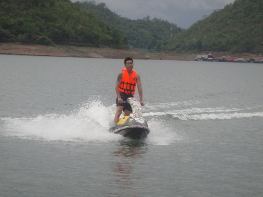 ขายเจ็ทสกียืน kawasaki 650 ขายเจ็ทสกียืน kawasaki 650