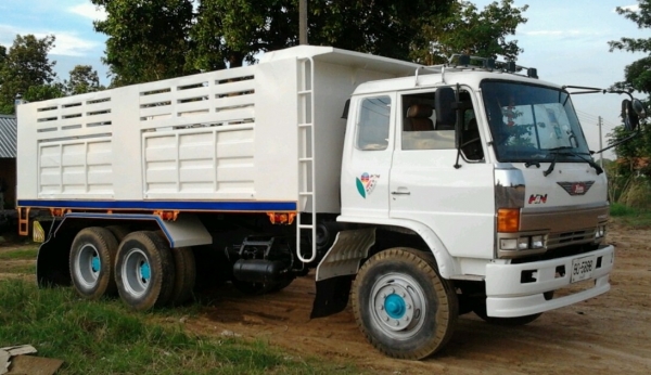 HINO KT 920 - 180 HP 6BF1 สิิบล้อดั๊มพ์ 2 เพลา มีสโลว์ 3 SPEED กระบะดั๊มพ์เหล็ก 12 ตันสภาพสวยมากๆ เครื่องแน่นแรงดีไม่เยิ้ม ภายในเก๋งคอนโซลสวยครบพร้อม พวงมาลัยเพาเวอร์ เบรคทริ๊ปฟี้ครบ ช่วงล่าง 2 เพลา