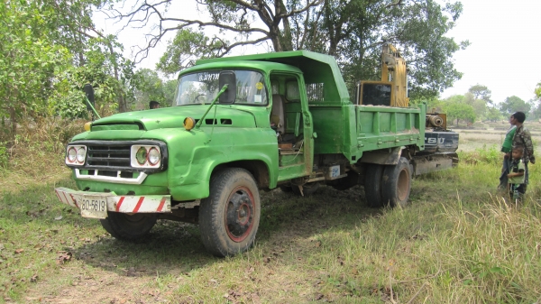 ขายด่วนนิสสันหัวยาว ถึงวันที่ 28 พ.ค. 56 เท่านั้น