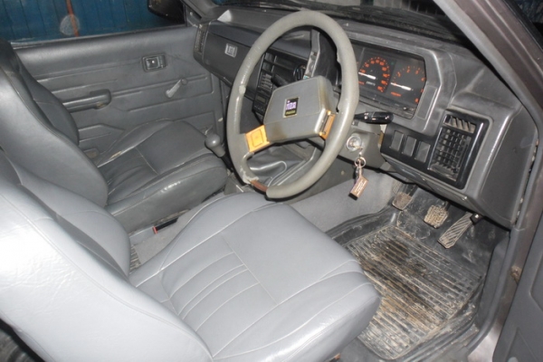 ขายกระบะแค็ป MAZDA B2500 "มังกรดำ" ปี38/95 เดิมๆ บางๆ เครื่องมังกร 2.5ไดเร็คฯ 90HP แห้งๆไม่เยิ้ม แรงดี ประหยัดสุด เกียร์โค้ง เข้าง่ายไม่หลุด ช่วงล่างแน่น คัสซีสวยไม่มีผุ ไม่ดาม กระบะไม่ผุ บางๆสีเดิม หน้า-หลังเดิมจัด ภายในสวย คอนโซลครบ แอร์ พ.ธรร