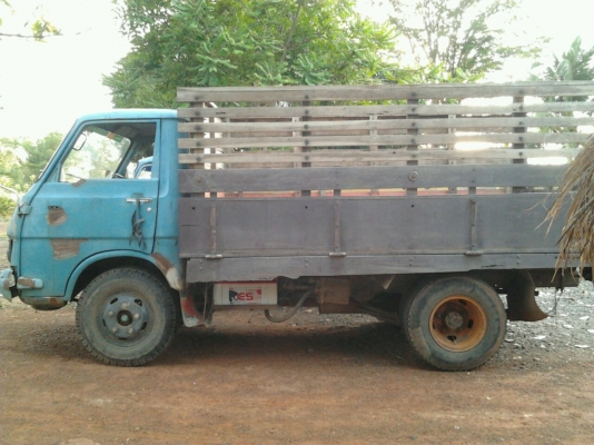 ISUZU ELF 85 HP หกล้อช่วงสั้น กระบะเหล็กคอกไม้ความยาว 3.20 เมตรสภาพดีไม่มีผุกร่อน เครื่องแห้งแรงดีไม่เยิ้ม ภายในเก๋งคอนโซลอยู่ครบ ช่วงล่างคัชซีสวยไม่ผุไม่บวม ยางสภาพดีประมาณ 60\% พร้อมใช้งาน เอกสารเล่มทะเบียนครบพร้อมโอน ราคาต่อรองได้ครับ ISUZU ELF 85 HP หกล้อช่วงสั้น กระบะเหล็กคอกไม้ความยาว 3.20 เมตรสภาพดีไม่มีผุกร่อน เครื่องแห้งแรงดีไม่เยิ้ม ภายในเก๋งคอนโซลอยู่ครบ ช่วงล่างคัชซีสวยไม่ผุไม่บวม ยางสภาพดีประมาณ 60\% พร้อมใช้งาน เอกสารเล่มทะเบียนครบพร้อมโอน ราคาต่อรองได้ครับ