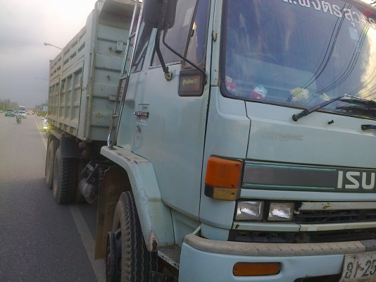 10ล้อดั้มร็อคกี้FVZ 195แรง ห้างแท้ รถสวย