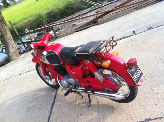 ขาย c92 benlyแท้ๆ สวยๆ ทะเบียนโอน เครื่องดี ของเดิมทั้งคัน สีสวย สตาทร์มือได้ 0819884773