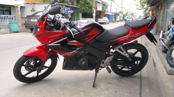 CBR 150 ไมล์เหลืองกุญแจใหญ่ 33500 บาท