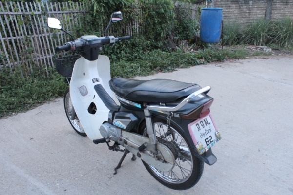 ดรีมคุรุสภาสีเทาดำทะเบียนโอนภาษีเต็มถูกๆ11800บาท