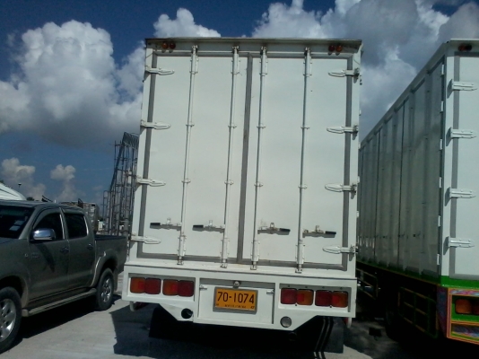 HINO   ซีรี่  500  คอมมั่นเร็ว  6 ล้อตู้ 10 บาน