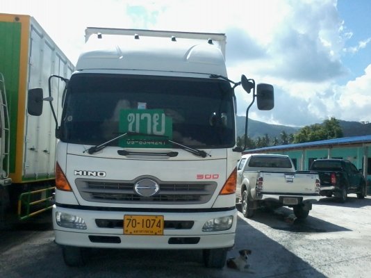 HINO   ซีรี่  500  คอมมั่นเร็ว  6 ล้อตู้ 10 บาน