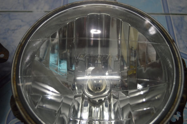 โคมไฟหน้า H4 ขนาด7นิ้ว โคมไฟหน้า H4 ขนาด7นิ้ว