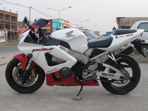 ขาย CBR 929 ปี2001 อินวอยล์สรรพสามิต ท่อแต่ง ขาย CBR 929 ปี2001 อินวอยล์สรรพสามิต ท่อแต่ง