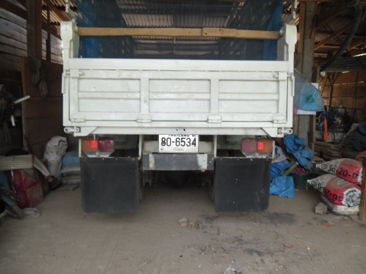 ขายหกล้อ Hino Km500 สภาพพร้อมใช้งาน เครื่องดี ยางดี ครัชชีสวย