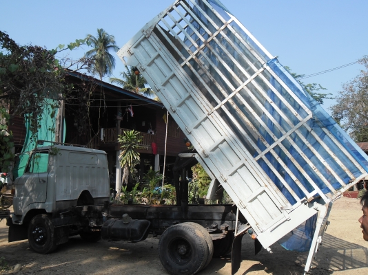 ขายหกล้อ Hino Km500 สภาพพร้อมใช้งาน เครื่องดี ยางดี ครัชชีสวย