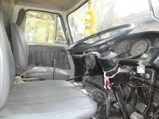 ขายหกล้อ Hino Km500 สภาพพร้อมใช้งาน เครื่องดี ยางดี ครัชชีสวย