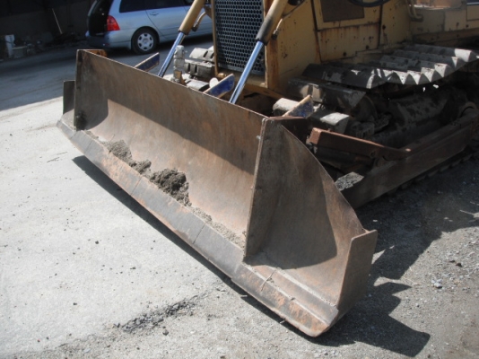 รถแทรกเตอร์ KOMATSU D31P-18 รถนอกนำเข้า สภาพดี เครื่องดี ไม่เคยใช้ในไทย  ติดต่อ มานะ 085-9049669