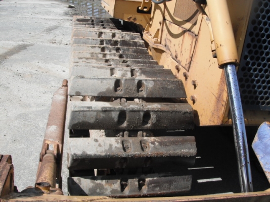 รถแทรกเตอร์ KOMATSU D31P-18 รถนอกนำเข้า สภาพดี เครื่องดี ไม่เคยใช้ในไทย  ติดต่อ มานะ 085-9049669