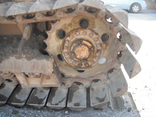 รถแทรกเตอร์ KOMATSU D31P-18 รถนอกนำเข้า สภาพดี เครื่องดี ไม่เคยใช้ในไทย  ติดต่อ มานะ 085-9049669